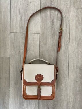Vintage Dooney & Bourke Surrey Carrier
